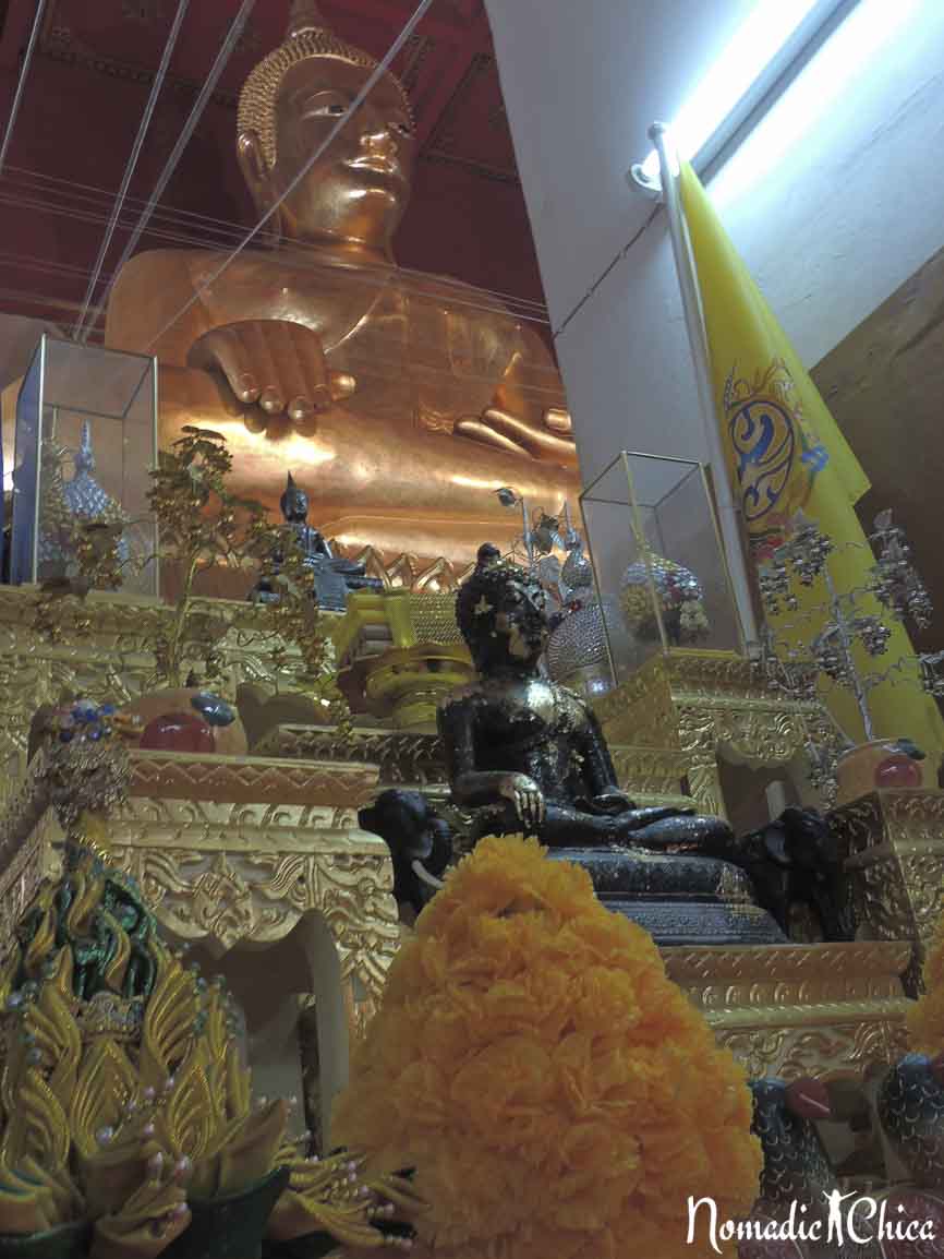 Viharn Phra Mongkol Bophit