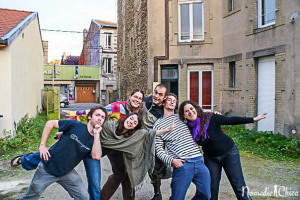 COUCHSURFING-