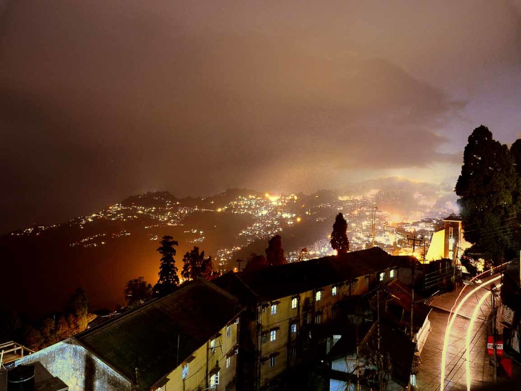 8 Darjeeling at night