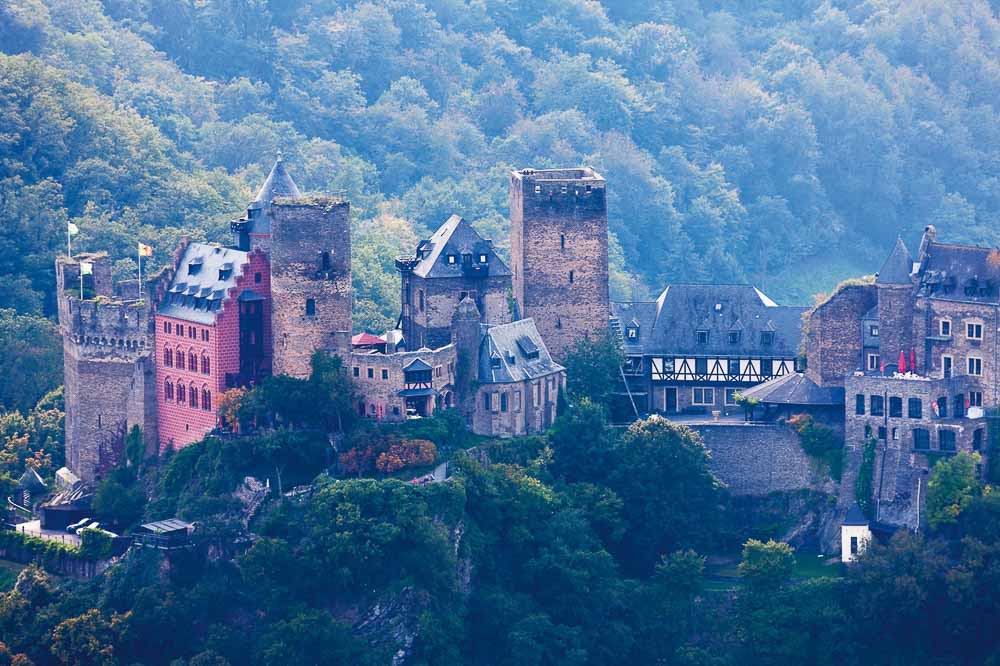 Germany,Rhineland-Palatinate,View of Schonburg castle