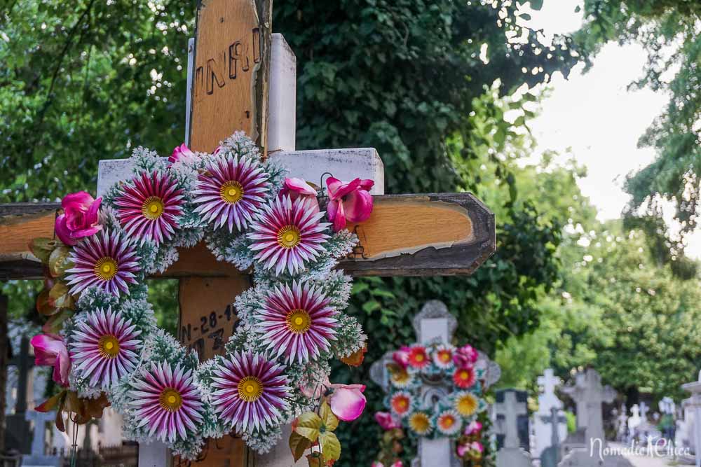 Bellu Cemetery Old Town Little Paris Bucharest Romania www.nomadicchica.com