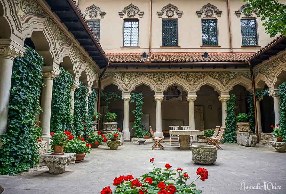 Visit Bucharest Old Church Orthodox Romania www.nomadicchica.com