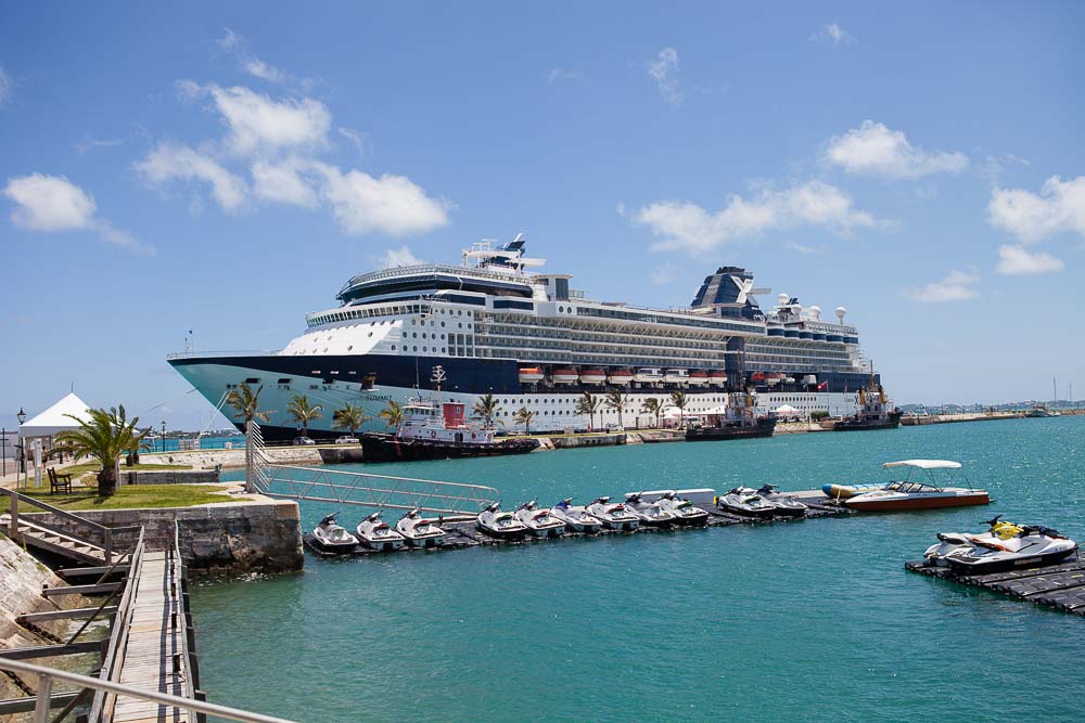 what cruise lines travel to bermuda