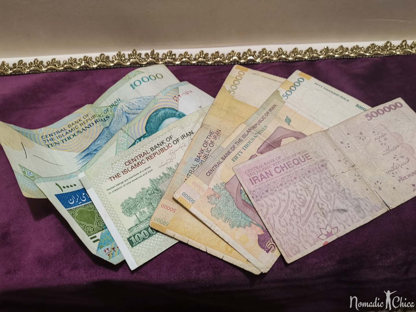 Currency in Iran Rials toman official exchange