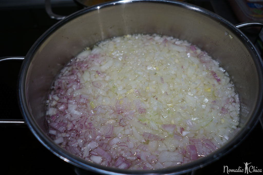 Preparing the filling for Chilean Baked Beef Empanadas / Empanadas de Pino. #Cooking #Recipes #ChileanGastronomy #ChileanRecipes #SouthAmericanRecipes