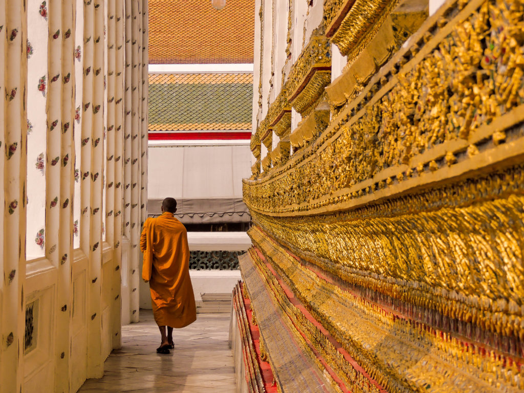 Monje en Bangkok Wat Po Tailandia