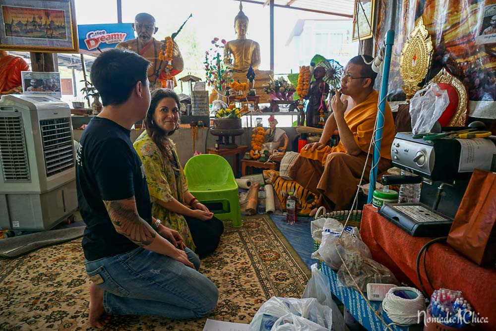 Donde y Como hacer un Tatuaje Sak Yant Tradicional en Tailandia. #Viajes #Tailandia #Tatuajes Nomadicchica.com
