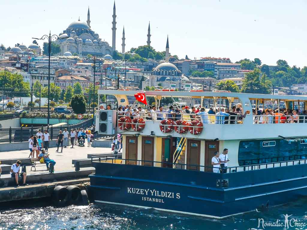 Istanbul Bosphorus river Eminonu Fish sandwich